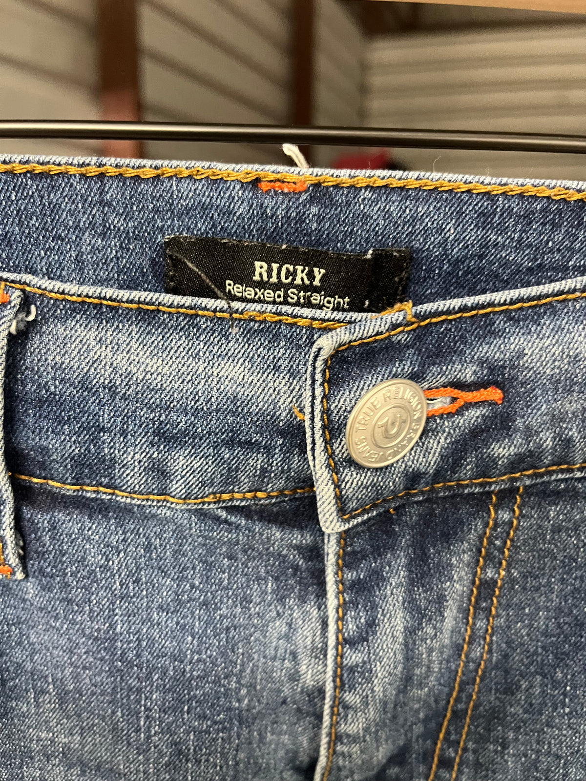 True Religion Ricky Relaxed Straight Jeans Medium Wash Blue Denim Size 32 y2k