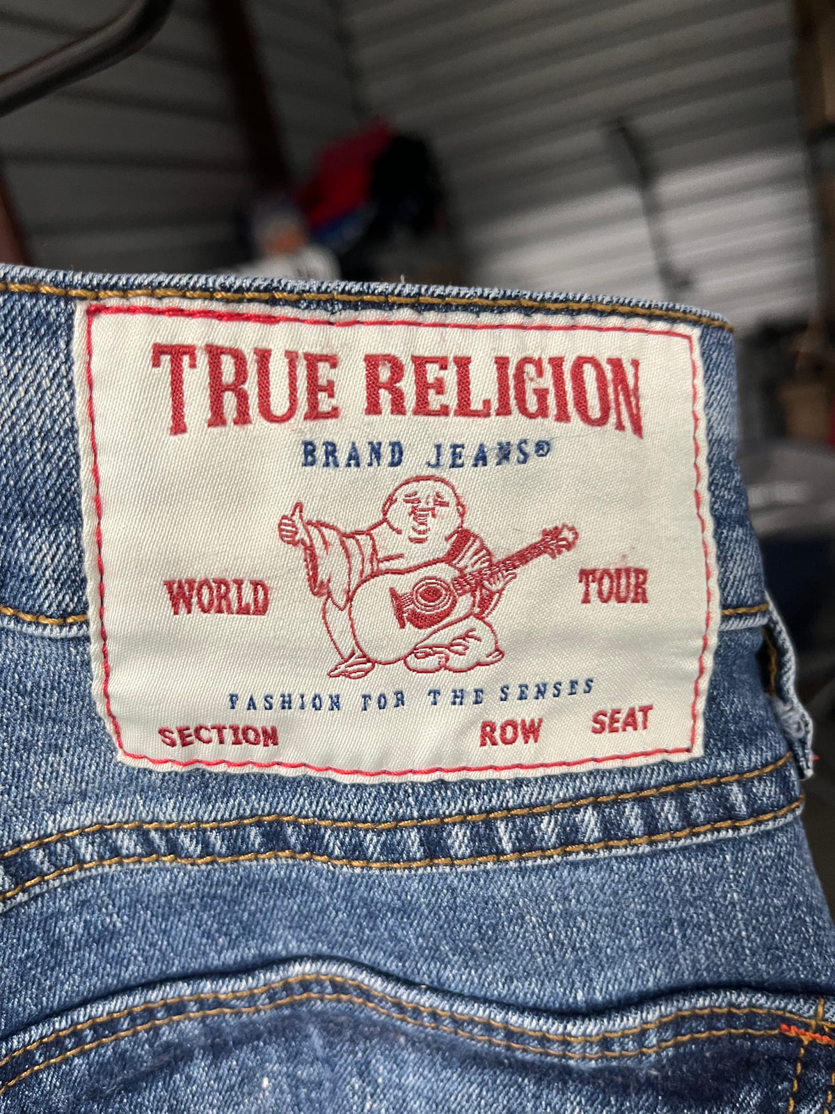 True Religion Ricky Relaxed Straight Jeans Medium Wash Blue Denim Size 32 y2k